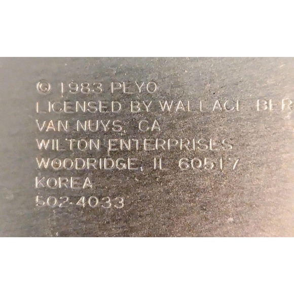 Vintage Wilton Smurf Cake Pan 1983 Aluminum Mold Tin Bakeware - Picture 5 of 6